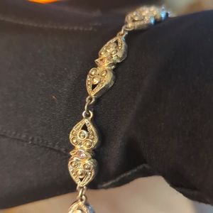 VTG Avon silver tone bracelet